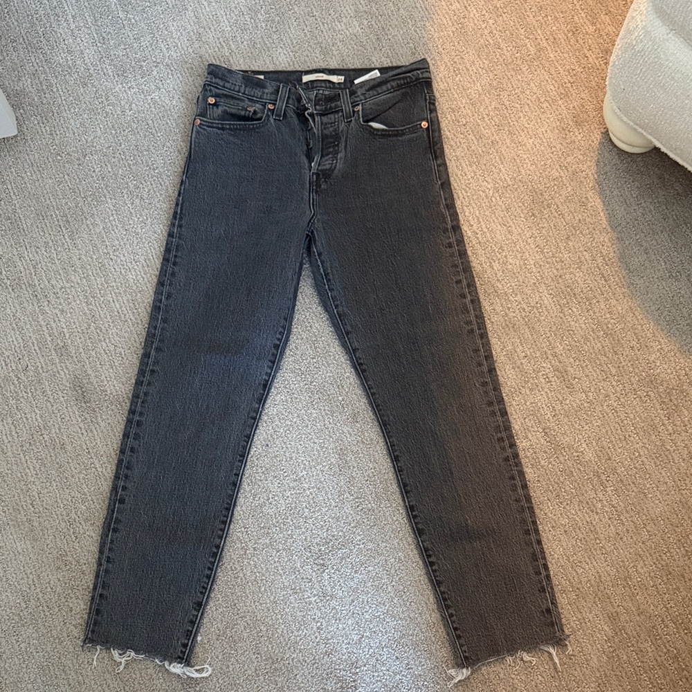Levi's Women's Dark Gray Straight Leg Jeans